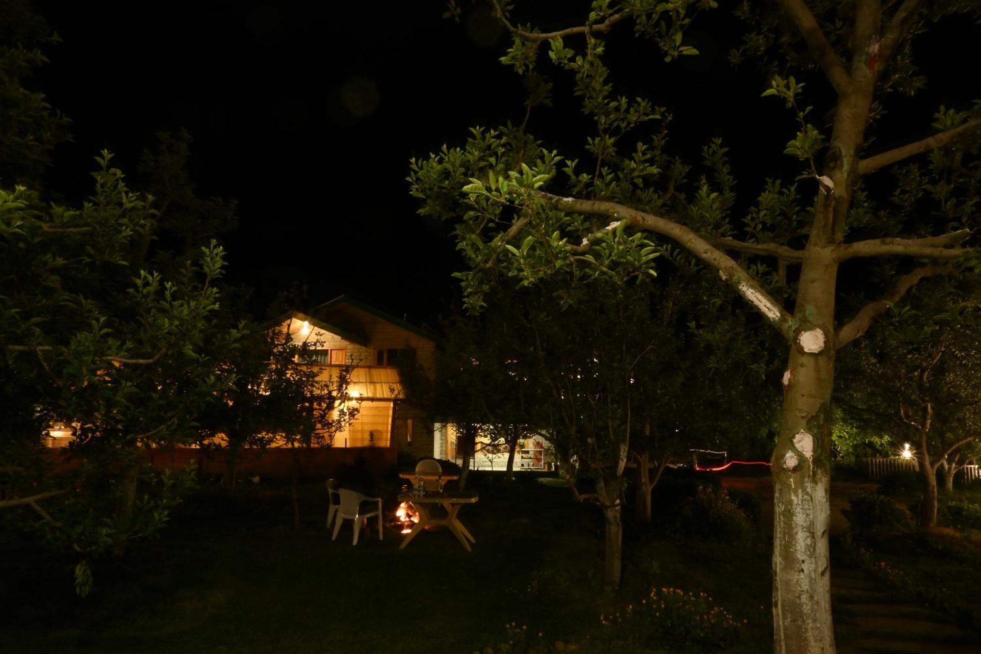 Cascade Mountain Retreat Manali Bed & Breakfast Exterior foto