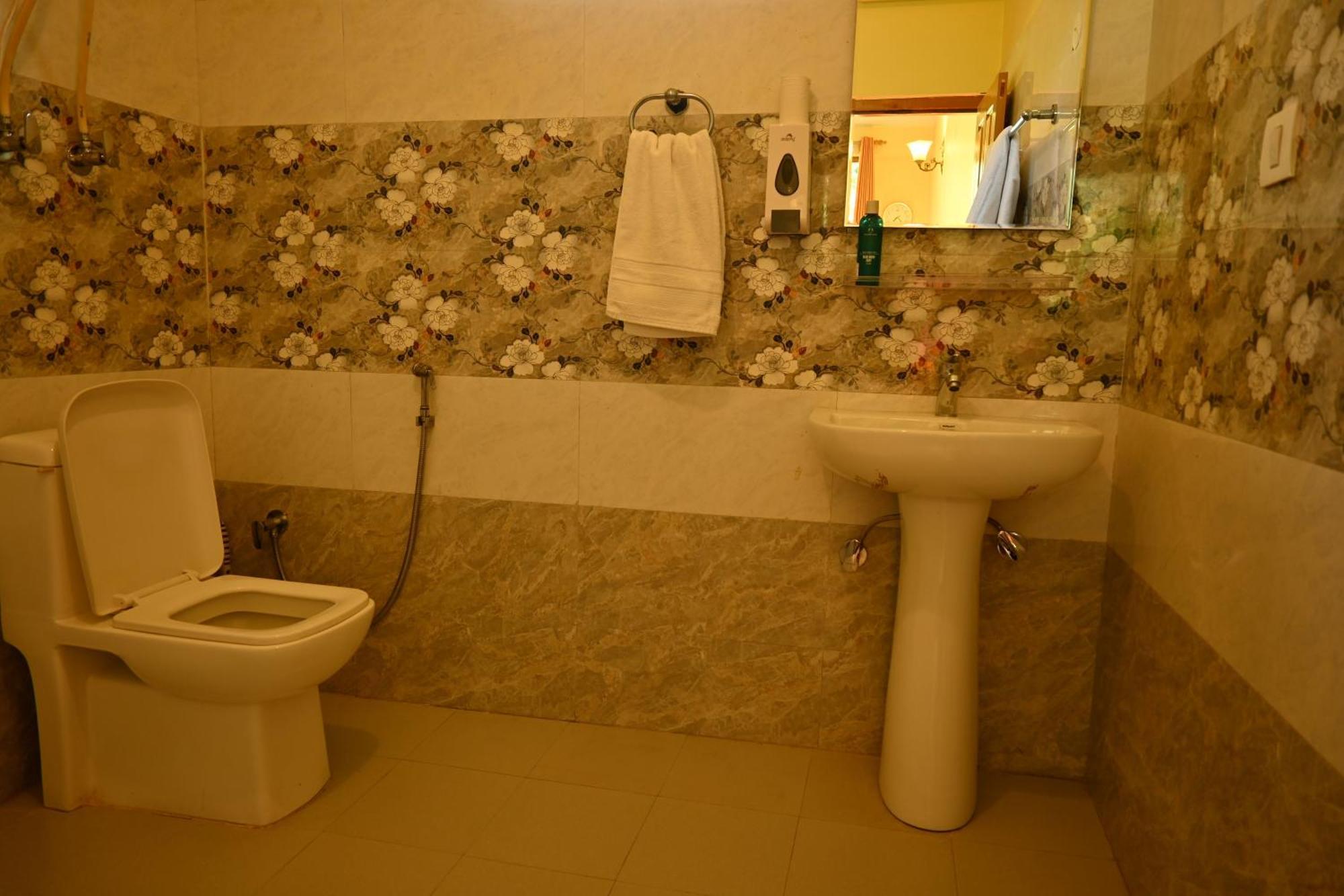 Cascade Mountain Retreat Manali Bed & Breakfast Exterior foto