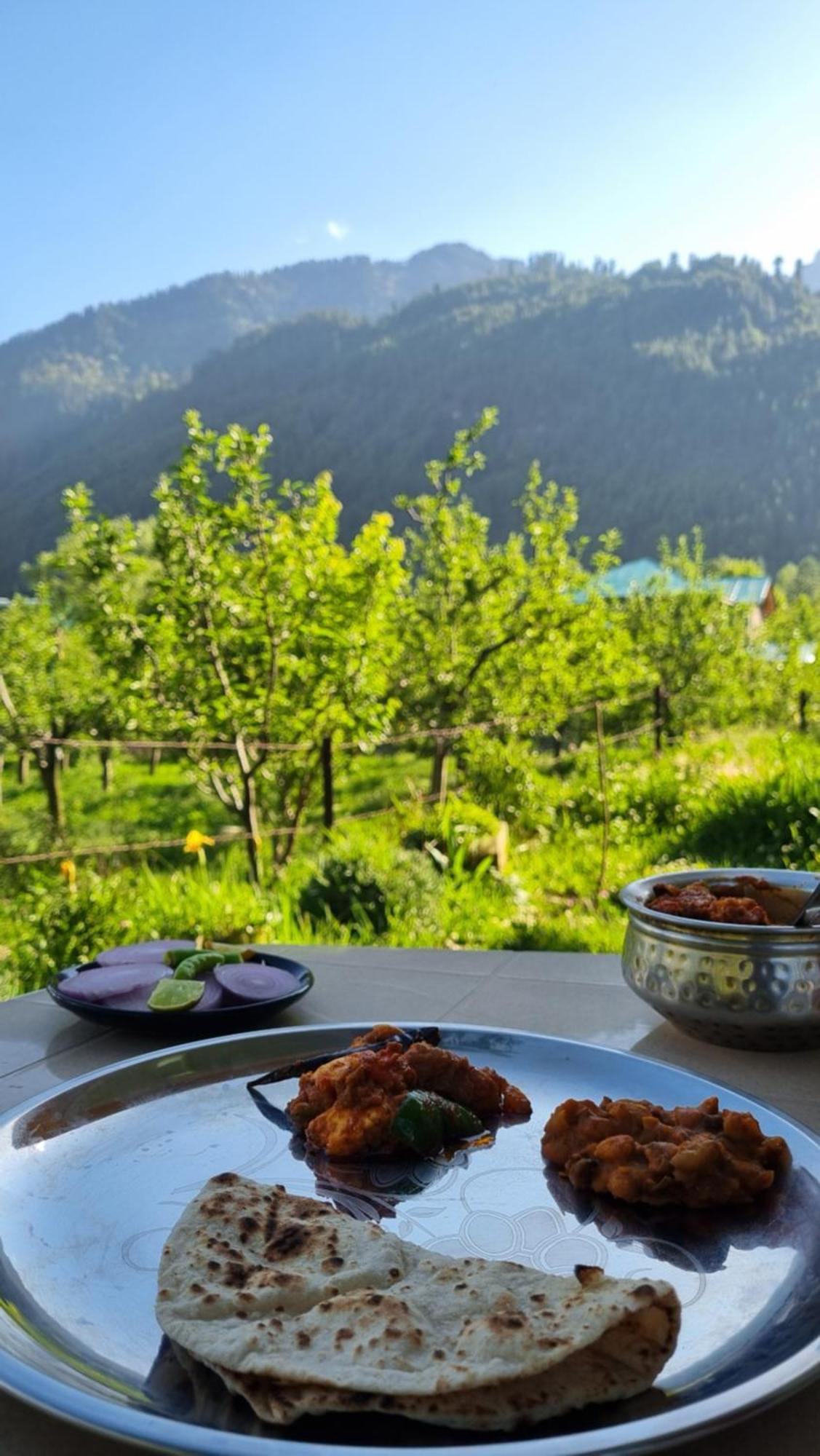Cascade Mountain Retreat Manali Bed & Breakfast Exterior foto