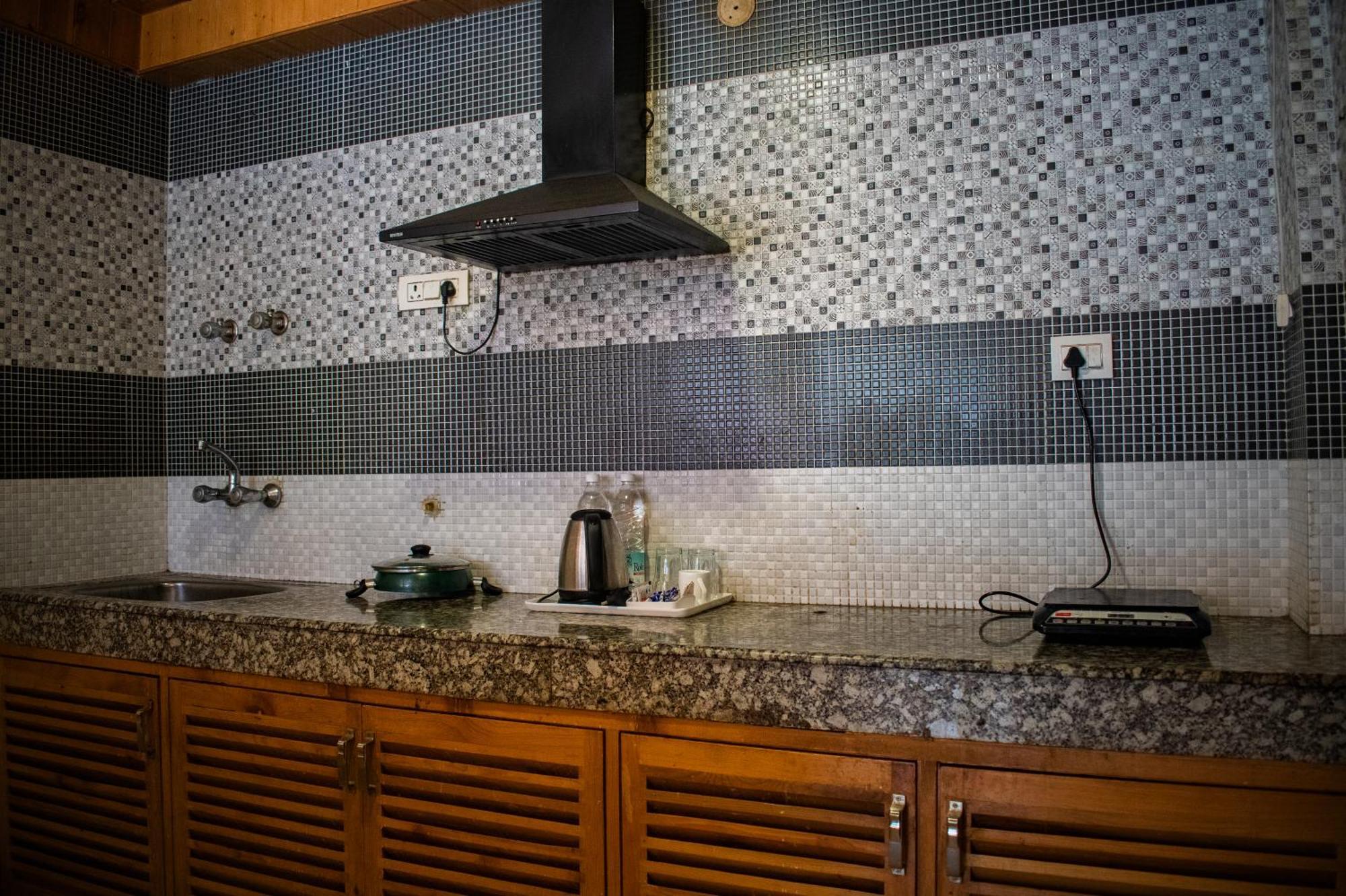 Cascade Mountain Retreat Manali Bed & Breakfast Exterior foto